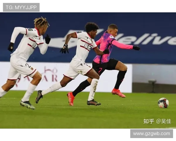 法甲联赛中最具戏剧性的比赛转折回顾 法甲联赛中最具戏剧性的比赛转折回顾